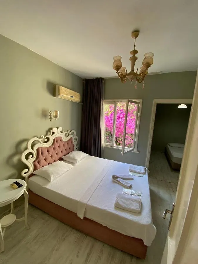 Maya Hotel Ve Cafe Konak  Izmir
