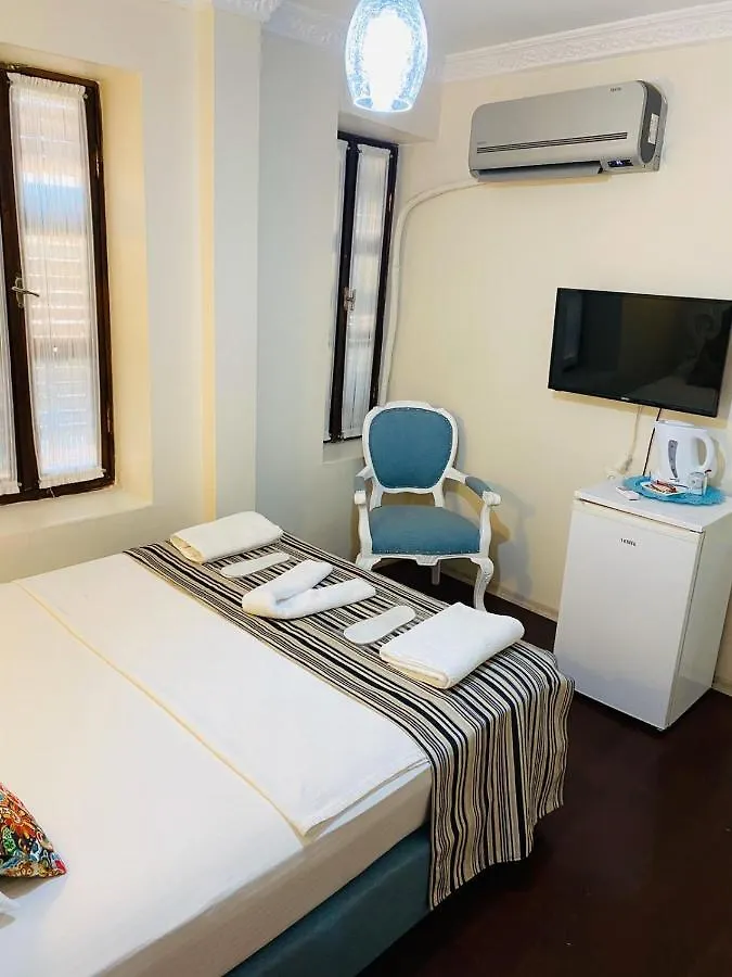 Maya Hotel Ve Cafe Konak  Aparthotel